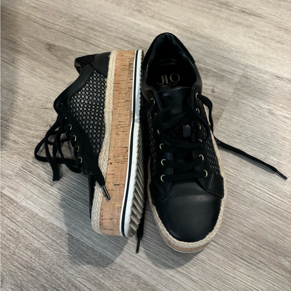 Cute casual sneakers